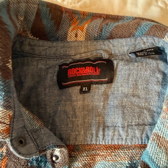 Aztec Patterned Button-Up Shirt - Picture 2 of 4